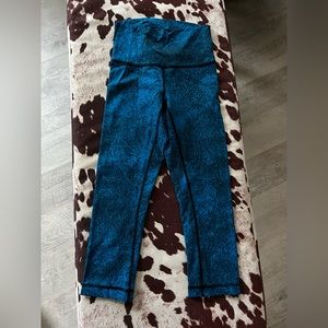 Lululemon cropped leggings size 4